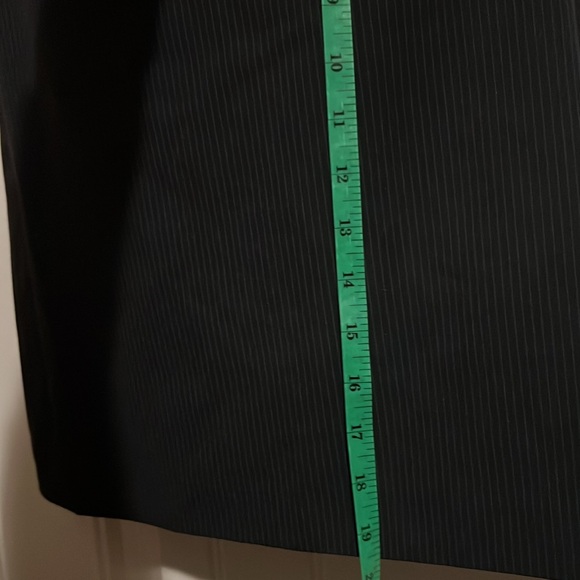 Classic pencil skirt - Picture 4 of 8